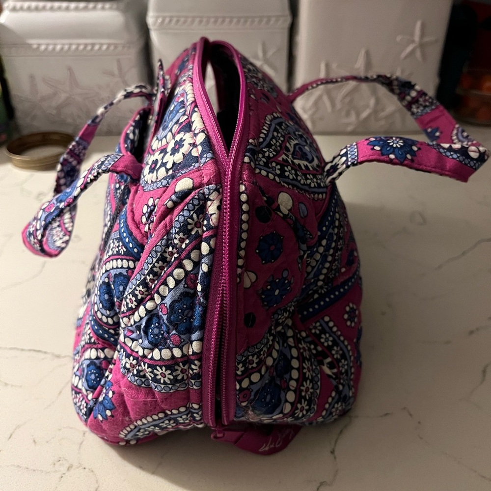 Vera Bradley toiletries bag - Picture 5 of 6
